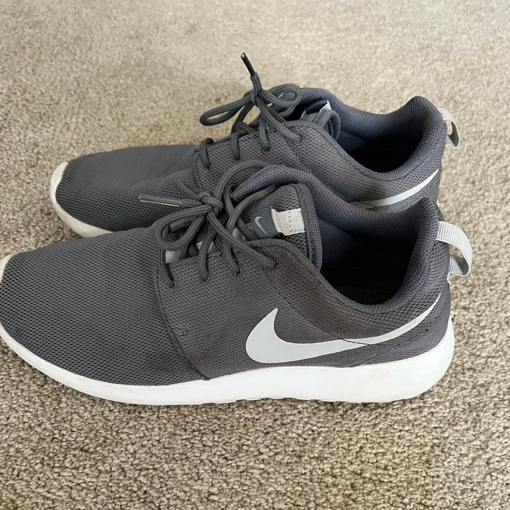 Grey Nike Roche - Picture 2 of 9